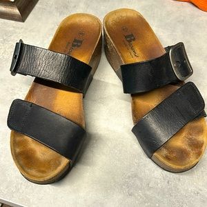 Browns sandals size 40 in dark dark brown.